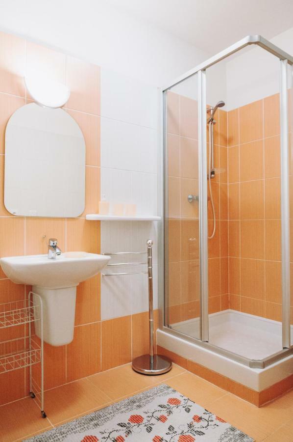 Vila Renata - Apartman Renata 12 Appartement Ruzomberok Buitenkant foto